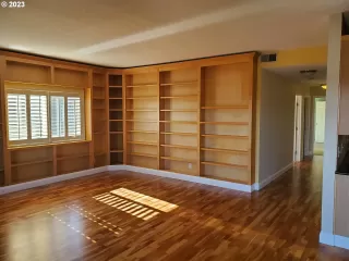 Photo #5: 23394773 Listing 