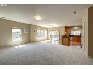 Photo #5: 23394927 Listing 