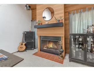 Photo #5: 23395821 Listing