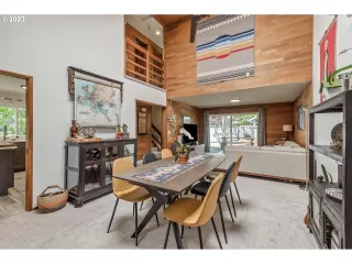 Photo #6: 23395821 Listing