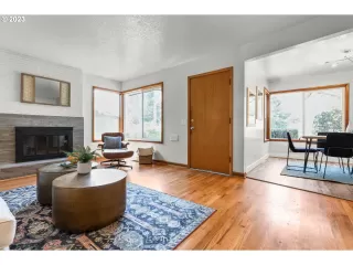 Photo #2: 23396211 Listing 