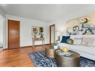 Photo #4: 23396211 Listing 