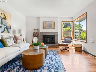 Photo #5: 23396211 Listing 