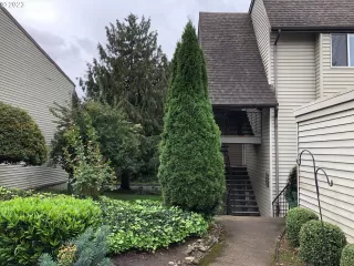 Photo #4: 23396918 Listing 