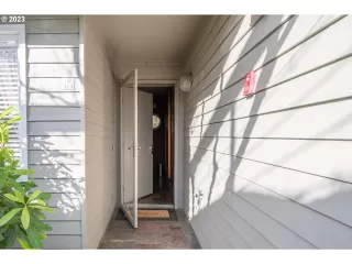 Photo #1: 23396995 Listing 