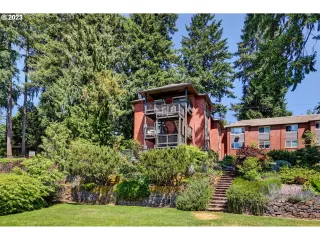 Photo #4: 23397706 Listing