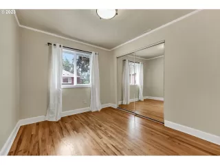 Photo #5: 23397706 Listing