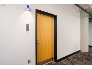 Photo #1: 23397794 Listing