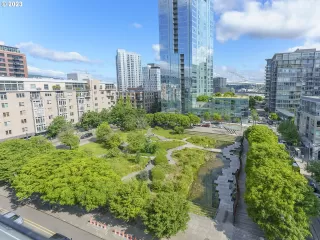 Photo #6: 23398244 Listing