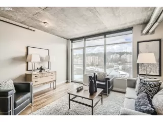 Photo #2: 23398331 Listing