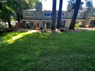 Photo #2: 23398502 Listing