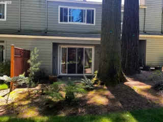 Photo #3: 23398502 Listing