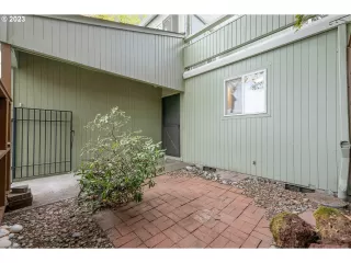 Photo #3: 23399638 Listing 