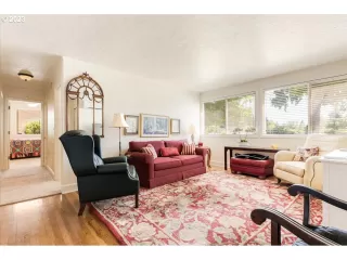 Photo #3: 23399803 Listing 