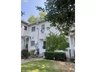 Photo #1: 23400649 Listing