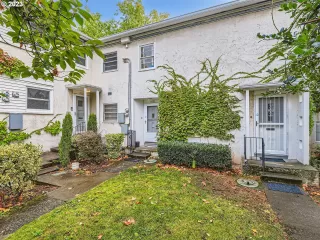 Photo #6: 23400649 Listing