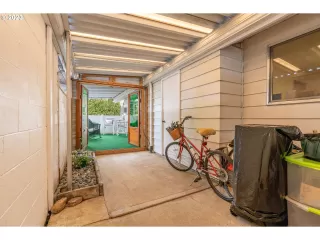 Photo #2: 23401327 Listing