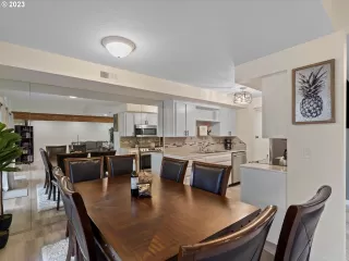 Photo #5: 23401423 Listing 