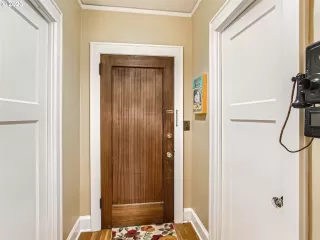 Photo #4: 23402705 Listing