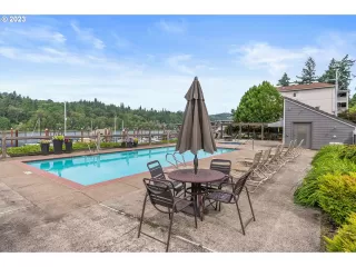 Photo #2: 23402754 Listing