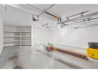 Photo #5: 23402754 Listing