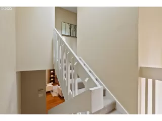 Photo #6: 23402754 Listing