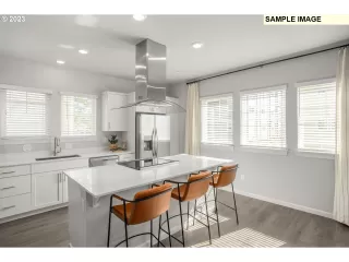 Photo #4: 23404139 Listing