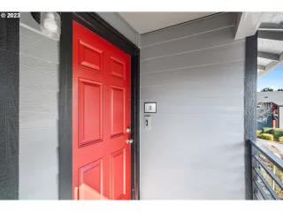 Photo #2: 23404704 Listing