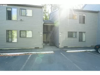 Photo #2: 23406268 Listing