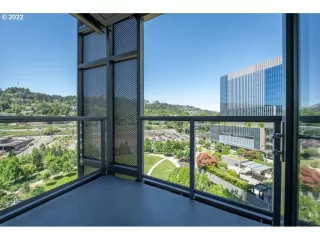 Photo #2: 23406974 Listing