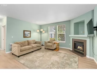 Photo #4: 23407522 Listing