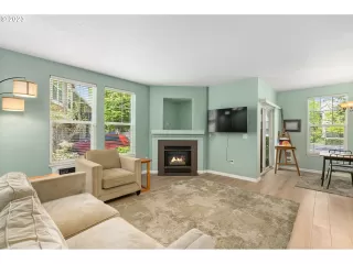 Photo #6: 23407522 Listing