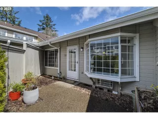 Photo #2: 23409288 Listing