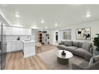 Photo #4: 23409604 Listing