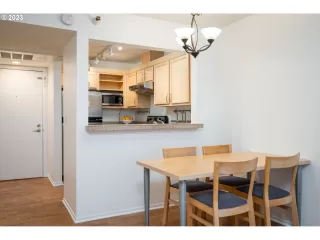 Photo #2: 23410796 Listing 