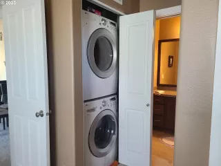 Photo #3: 23410944 Listing 