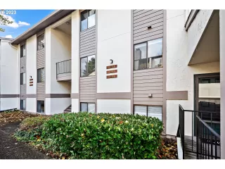 Photo #2: 23411111 Listing