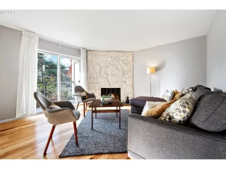 Photo #3: 23411111 Listing