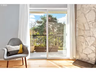 Photo #6: 23411111 Listing