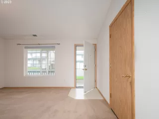 Photo #3: 23411838 Listing