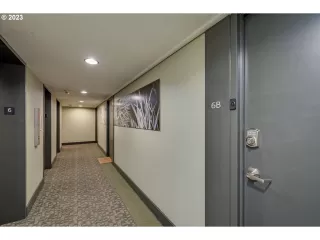 Photo #6: 23411901 Listing 