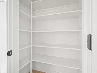 Photo #5: 23412524 Listing