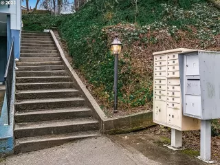 Photo #5: 23412878 Listing