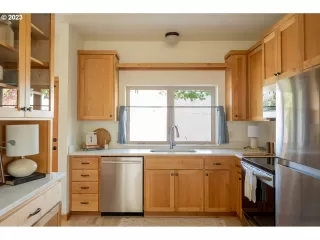 Photo #3: 23413461 Listing