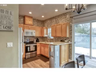 Photo #2: 23414273 Listing 