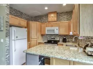 Photo #4: 23414273 Listing 