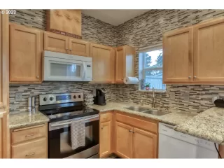 Photo #5: 23414273 Listing 