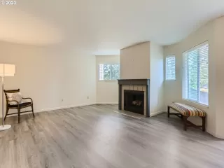 Photo #3: 23414506 Listing