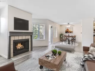 Photo #6: 23414506 Listing