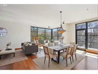 Photo #3: 23414609 Listing 